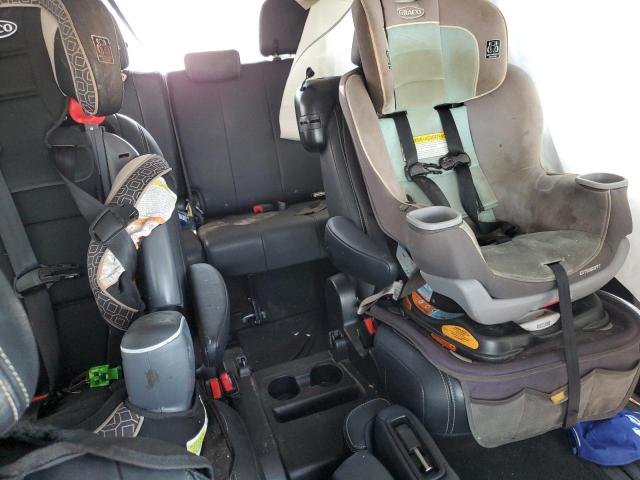 Photo 6 from auction – 2015 TOYOTA SIENNA SPO with VIN 5TDXK3DC6FS657891