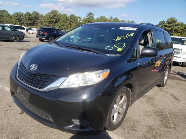 Photo 2 from auction – 2017 TOYOTA SIENNA LE with VIN 5TDKZ3DC8HS769164