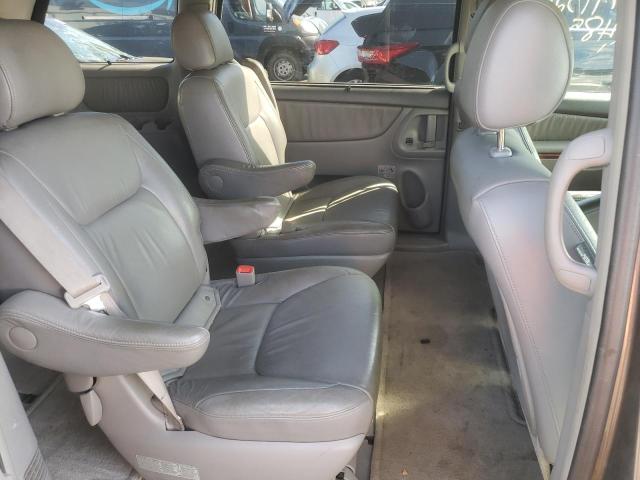 Photo 6 from auction – 2005 TOYOTA SIENNA XLE with VIN 5TDBA22C35S040229