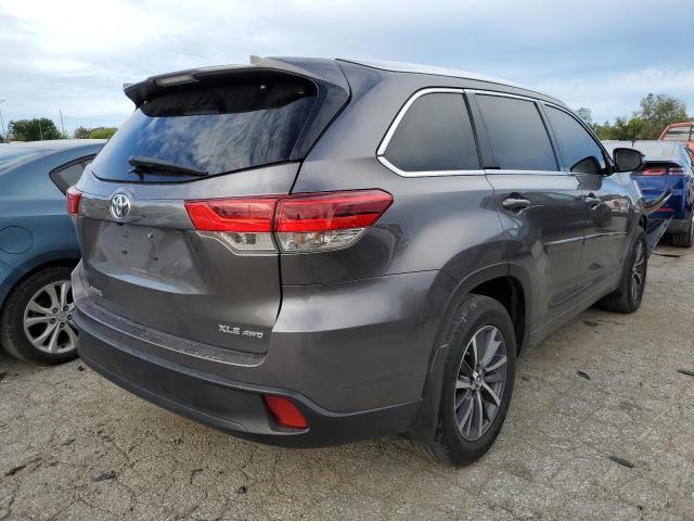Photo 4 from auction – 2018 TOYOTA HIGHLANDER with VIN 5TDJZRFH2JS531212