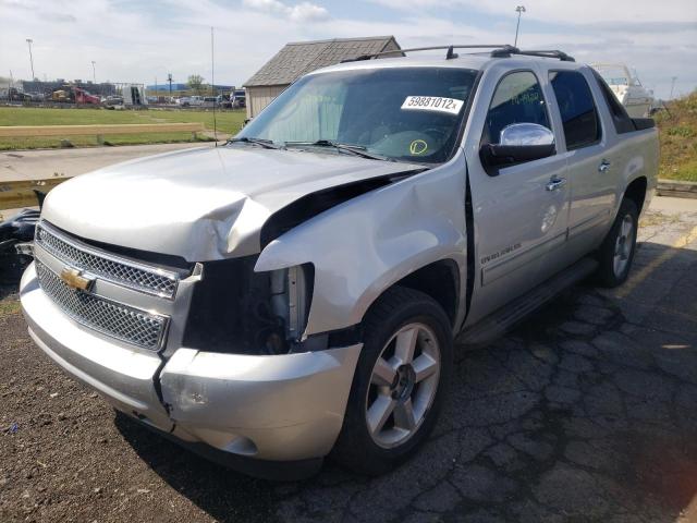 Photo 2 from auction – 2011 CHEVROLET AVALANCHE with VIN 3GNTKEE35BG141420