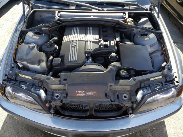 Photo 7 from auction – 2004 BMW 325 IS SUL with VIN WBAAZ334X4KP91042