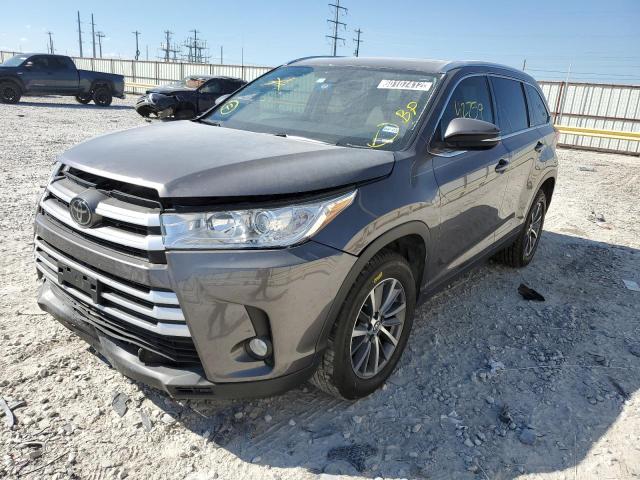 Photo 2 from auction – 2019 TOYOTA HIGHLANDER with VIN 5TDKZRFH5KS321807