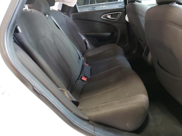 Photo 6 from auction – 2015 CHRYSLER 200 LIMITE with VIN 1C3CCCAB2FN568210