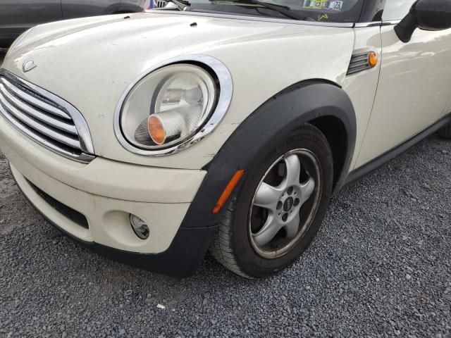 Photo 9 from auction – 2008 MINI COOPER with VIN WMWMF33518TT62399