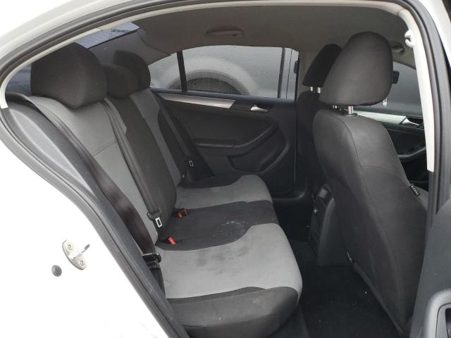 Photo 6 from auction – 2018 VOLKSWAGEN JETTA S with VIN 3VW2B7AJ3JM207335
