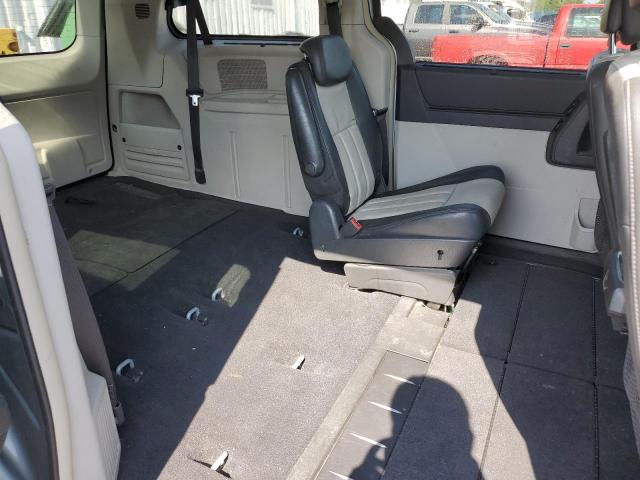 Photo 6 from auction – 2010 CHRYSLER TOWN & COU with VIN 2A4RR8DX0AR375102
