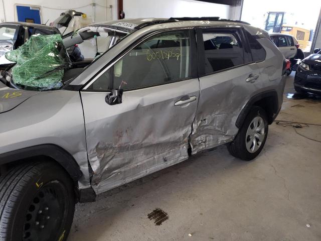 Photo 9 from auction – 2019 TOYOTA RAV4 LE with VIN JTMF1RFV5KJ009949