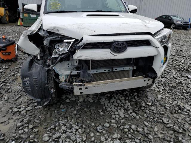 Photo 9 from auction – 2018 TOYOTA 4RUNNER SR with VIN JTEBU5JR0J5593074