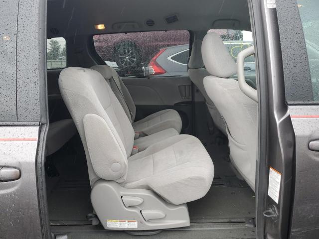 Photo 6 from auction – 2016 TOYOTA SIENNA LE with VIN 5TDKK3DC8GS696977
