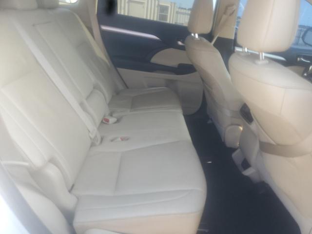 Photo 6 from auction – 2019 TOYOTA HIGHLANDER with VIN 5TDKZRFH7KS562218