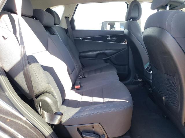 Photo 6 from auction – 2016 KIA SORENTO LX with VIN 5XYPG4A3XGG034736