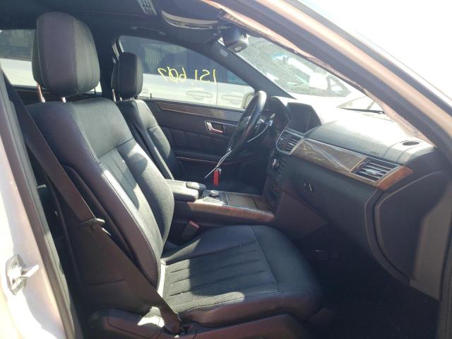 Photo 5 from auction – 2010 MERCEDES-BENZ E 550 with VIN WDDHF7CB2AA056367