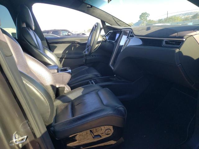 Photo 5 from auction – 2016 TESLA MODEL X with VIN 5YJXCBE44GF001242