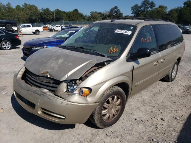 Photo 2 from auction – 2005 CHRYSLER TOWN & COU with VIN 2C4GP54L75R417284