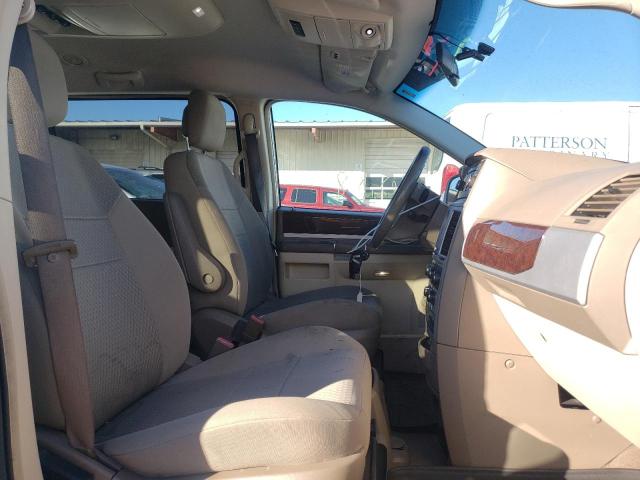 Photo 5 from auction – 2010 CHRYSLER TOWN & COU with VIN 2A4RR5D16AR432736