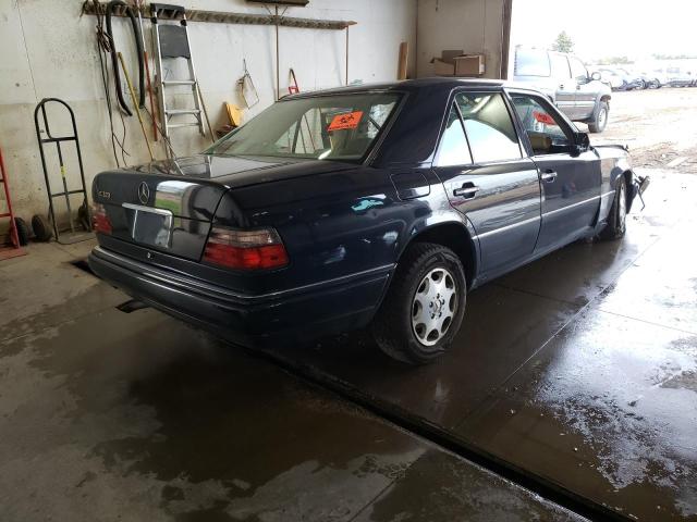 Photo 4 from auction – 1995 MERCEDES-BENZ E 320 BASE with VIN WDBEA32E4SC172271