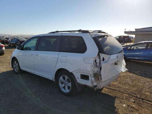 Photo 3 from auction – 2018 TOYOTA SIENNA LE with VIN 5TDKZ3DCXJS928448