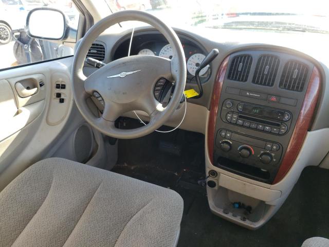 Photo 9 from auction – 2005 CHRYSLER TOWN & COU with VIN 1C4GP45R15B437302