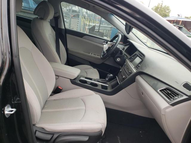 Photo 5 from auction – 2017 HYUNDAI SONATA SE with VIN 5NPE24AF6HH476374