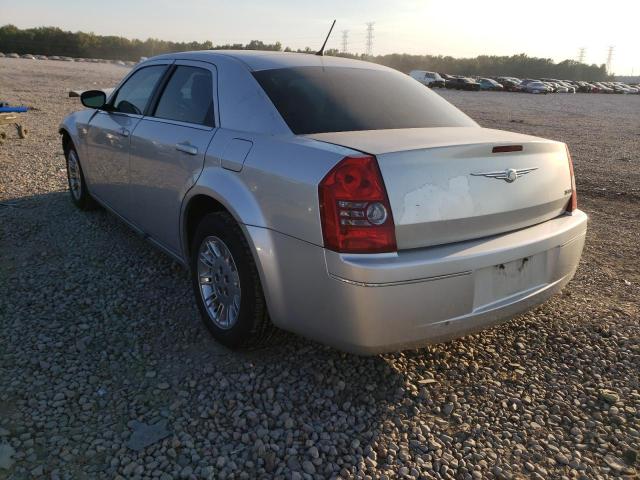 Photo 3 from auction – 2008 CHRYSLER 300 LX with VIN 2C3KA43R98H175852