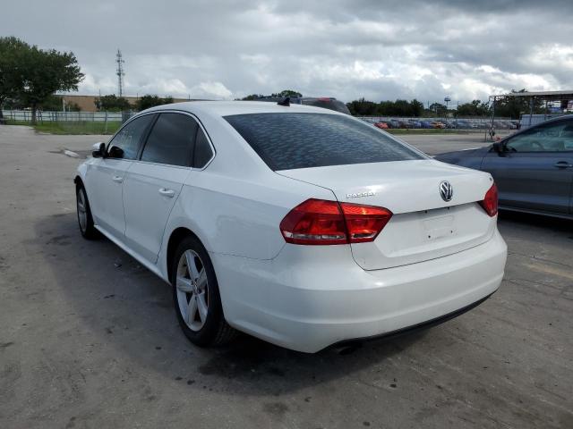Photo 3 from auction – 2015 VOLKSWAGEN PASSAT S with VIN 1VWAT7A39FC085101