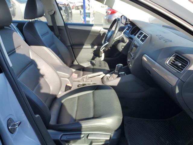 Photo 5 from auction – 2017 VOLKSWAGEN JETTA SE with VIN 3VWDB7AJ4HM382714