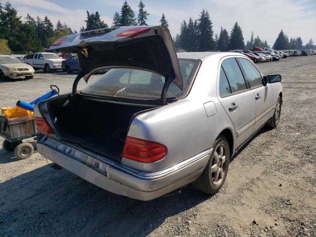 Photo 4 from auction – 1998 MERCEDES-BENZ E 320 with VIN WDBJF65F0WA682995