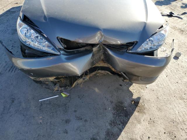 Photo 9 from auction – 2005 TOYOTA CAMRY LE with VIN 4T1BE32K15U565704