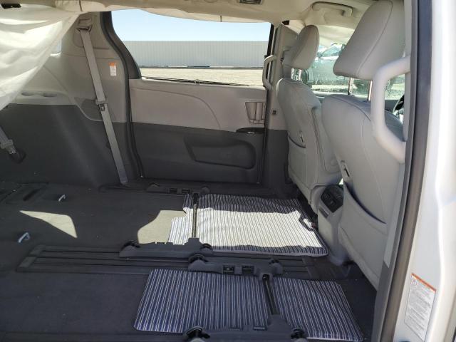 Photo 6 from auction – 2018 TOYOTA SIENNA XLE with VIN 5TDYZ3DC7JS944407