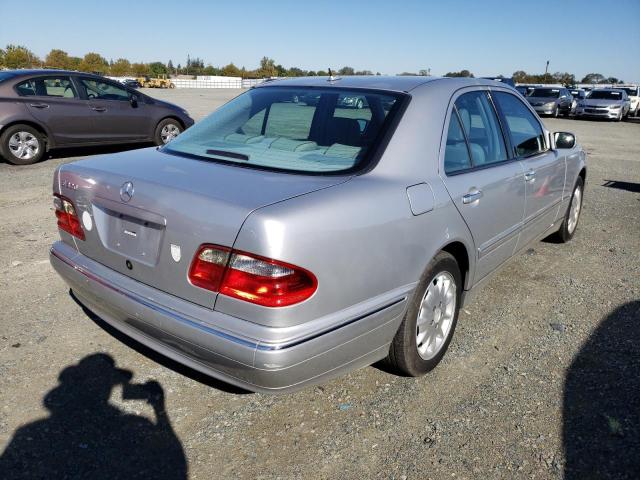 Photo 4 from auction – 2000 MERCEDES-BENZ E 320 with VIN WDBJF65J5YB108118