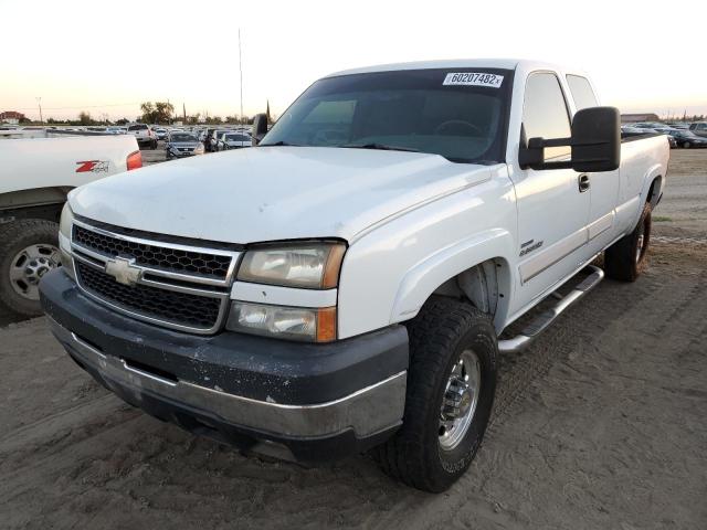 Photo 2 from auction – 2006 CHEVROLET SILVERADO with VIN 1GCHC29D36E220725