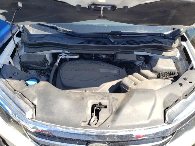 Photo 7 from auction – 2017 HONDA PILOT TOUR with VIN 5FNYF6H94HB085932