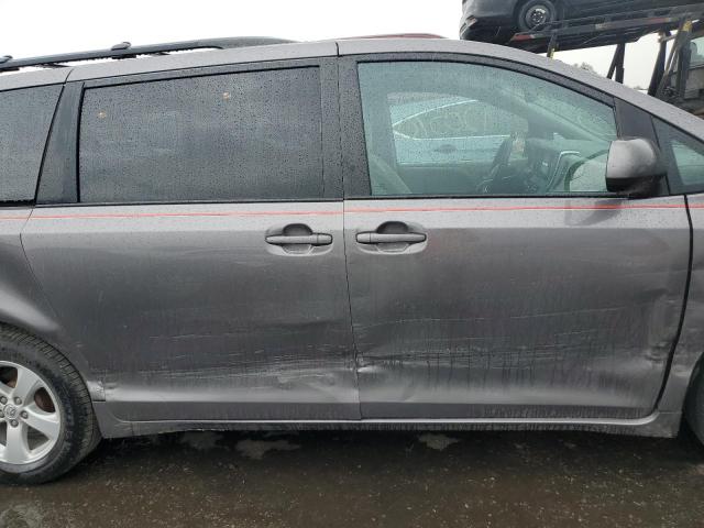 Photo 9 from auction – 2016 TOYOTA SIENNA LE with VIN 5TDKK3DC8GS696977