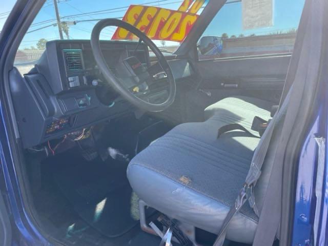 Photo 6 from auction – 2002 GMC C-SERIES C with VIN 1GDJ7H1E12J900780
