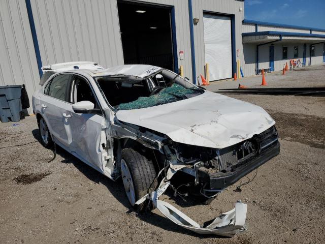 Photo 9 from auction – 2014 VOLKSWAGEN PASSAT S with VIN 1VWAT7A30EC054690