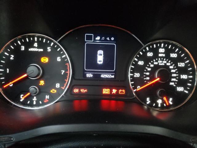 Photo 8 from auction – 2018 KIA FORTE LX with VIN 3KPFL4A78JE247456