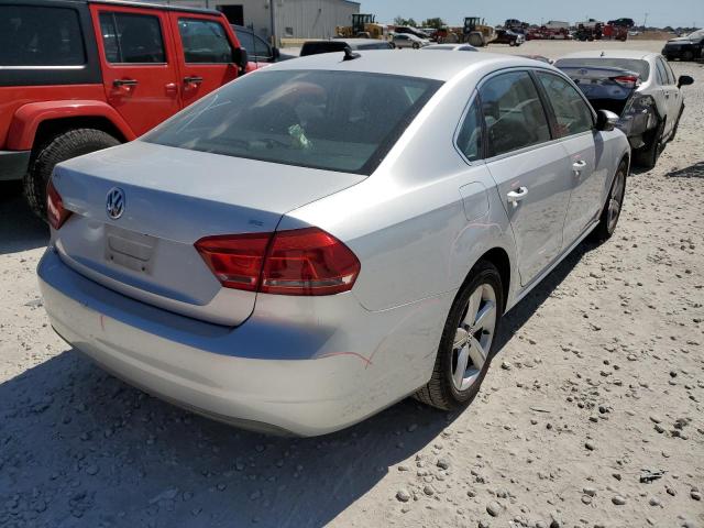 Photo 4 from auction – 2012 VOLKSWAGEN PASSAT SE with VIN 1VWBH7A35CC091771