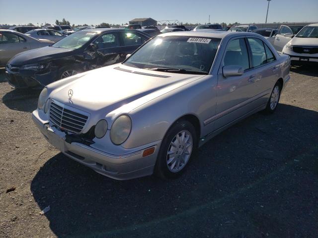 Photo 2 from auction – 2000 MERCEDES-BENZ E 320 with VIN WDBJF65J5YB108118
