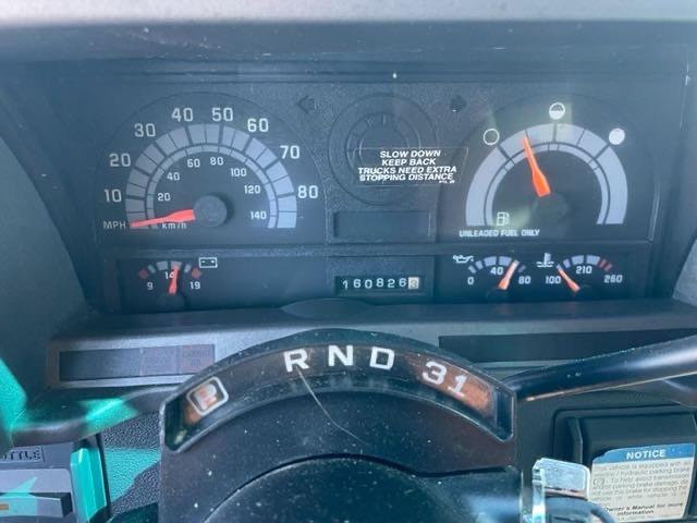 Photo 8 from auction – 2002 GMC C-SERIES C with VIN 1GDJ7H1E12J900780