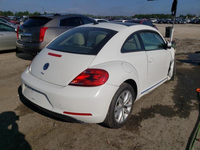 Photo 4 from auction – 2014 VOLKSWAGEN BEETLE with VIN 3VWJP7AT0EM628689