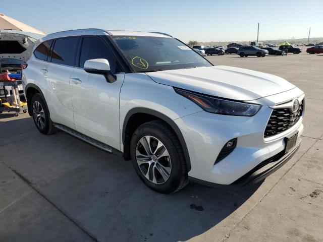 TOYOTA HIGHLANDER 2022 with VIN 5TDGZRAH7NS096940 - Photo from auction