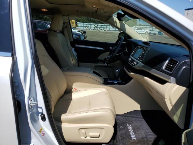 Photo 5 from auction – 2018 TOYOTA HIGHLANDER with VIN 5TDKZRFH2JS529514