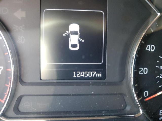 Photo 8 from auction – 2018 KIA FORTE LX with VIN 3KPFL4A78JE215056