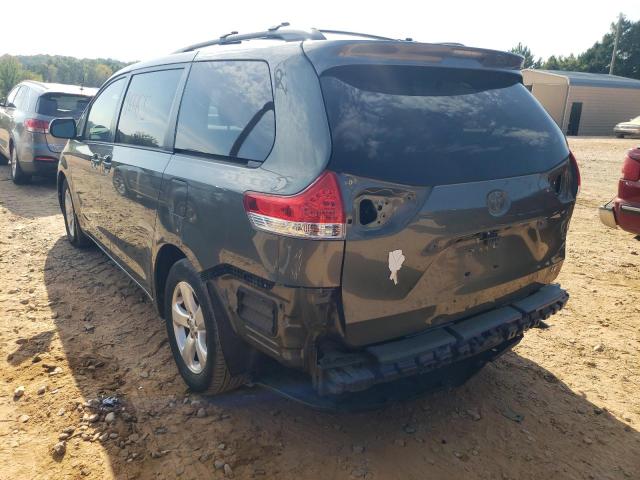 Photo 3 from auction – 2013 TOYOTA SIENNA LE with VIN 5TDKK3DC6DS387374