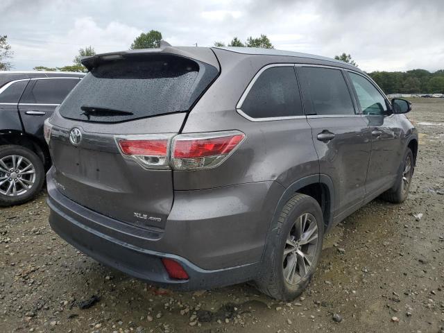 Foto 4 de la subasta – 2016 TOYOTA HIGHLANDER con VIN 5TDJKRFH3GS274932