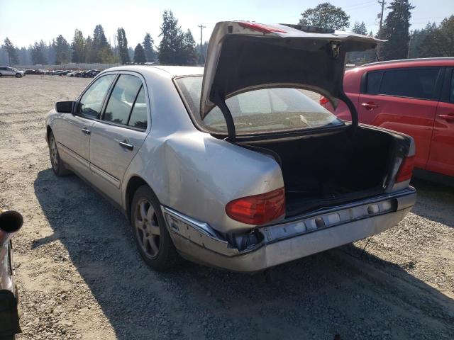Photo 3 from auction – 1998 MERCEDES-BENZ E 320 with VIN WDBJF65F0WA682995