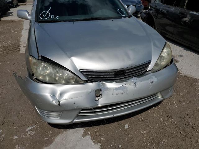 Photo 9 from auction – 2005 TOYOTA CAMRY LE with VIN 4T1BE30K15U557802
