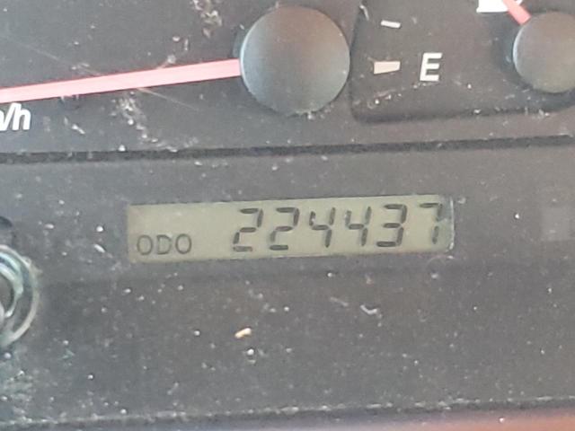Photo 8 from auction – 2004 TOYOTA CAMRY LE with VIN 4T1BE32K74U852964