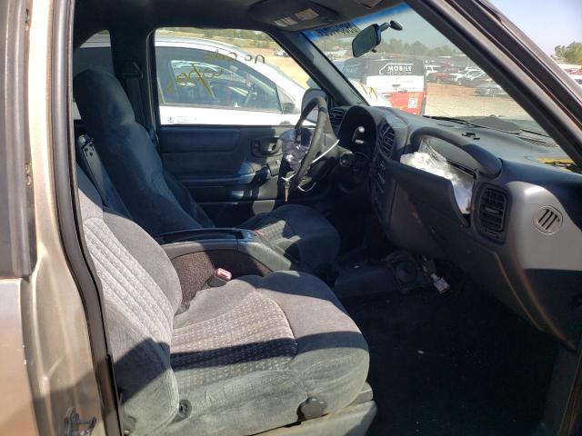 Foto 5 de la subasta – 2000 CHEVROLET BLAZER con VIN 1GNCS18W3YK194780